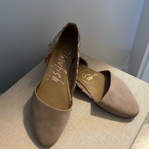 Blowfish beige and pattern flats size 9